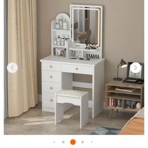 Meet your Posher, Nora